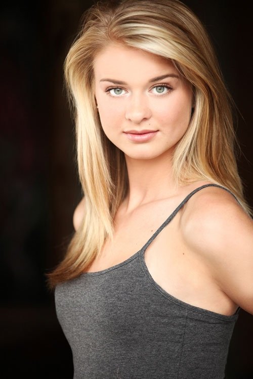 Фото  (Madison Desjarlais)