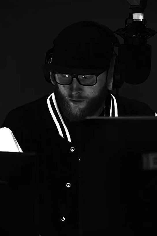 Фото  (Robert Rees)