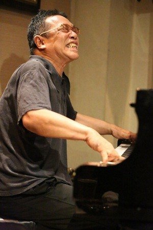 Фото  (Fumio Itabashi)