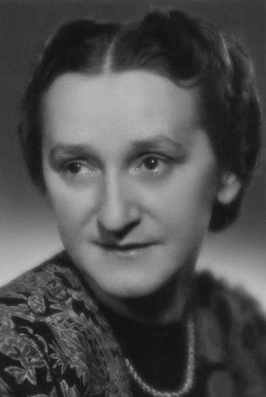 Фото  (Lola Skrbková)