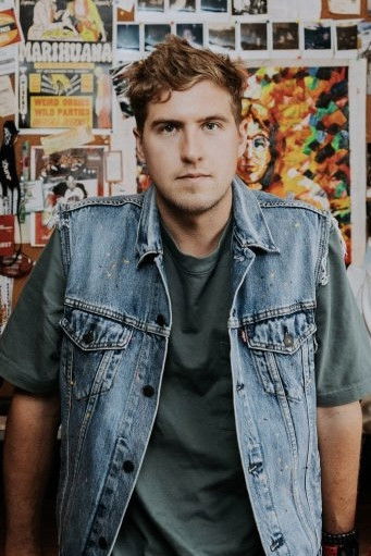 Фото  (James Priestner)