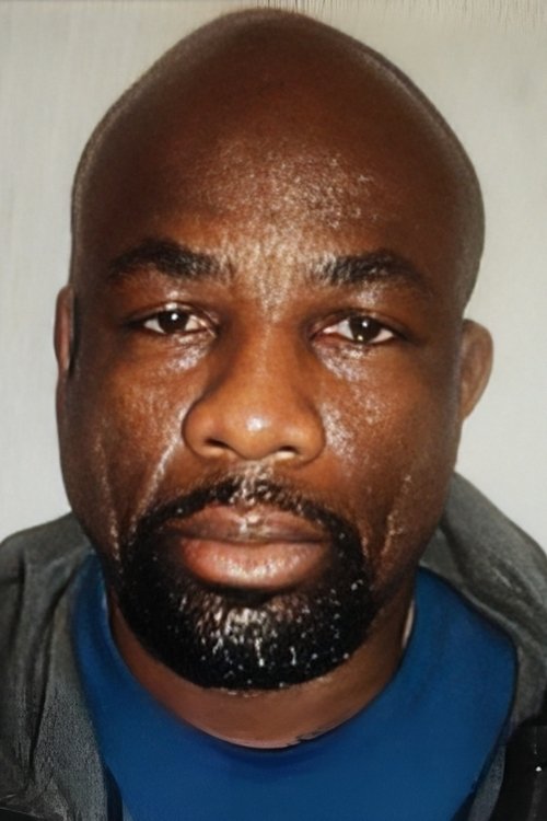 Фото  (Fernand Lopez Owonyebe)