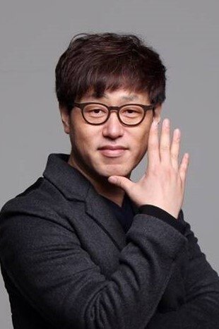 Фото  (Kim Jung-hyuk)