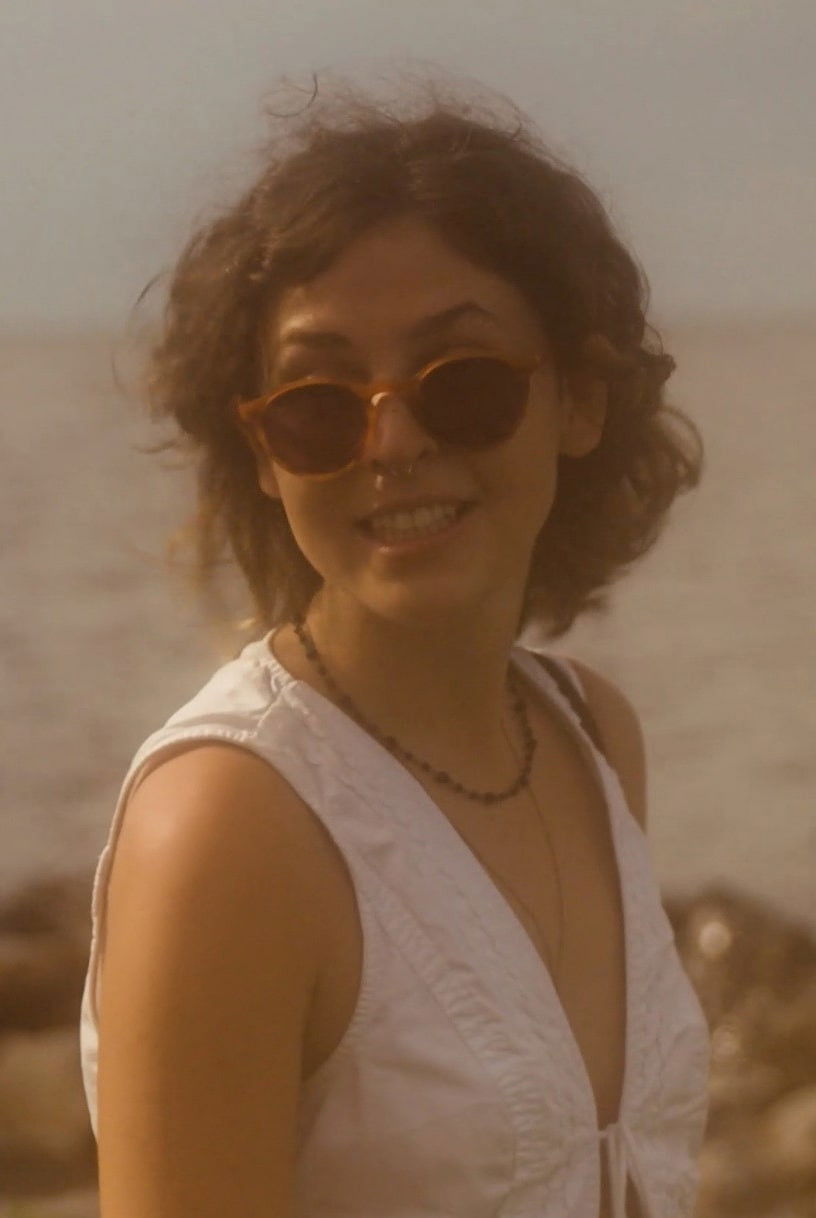 Фото  (Clara Barnstone)