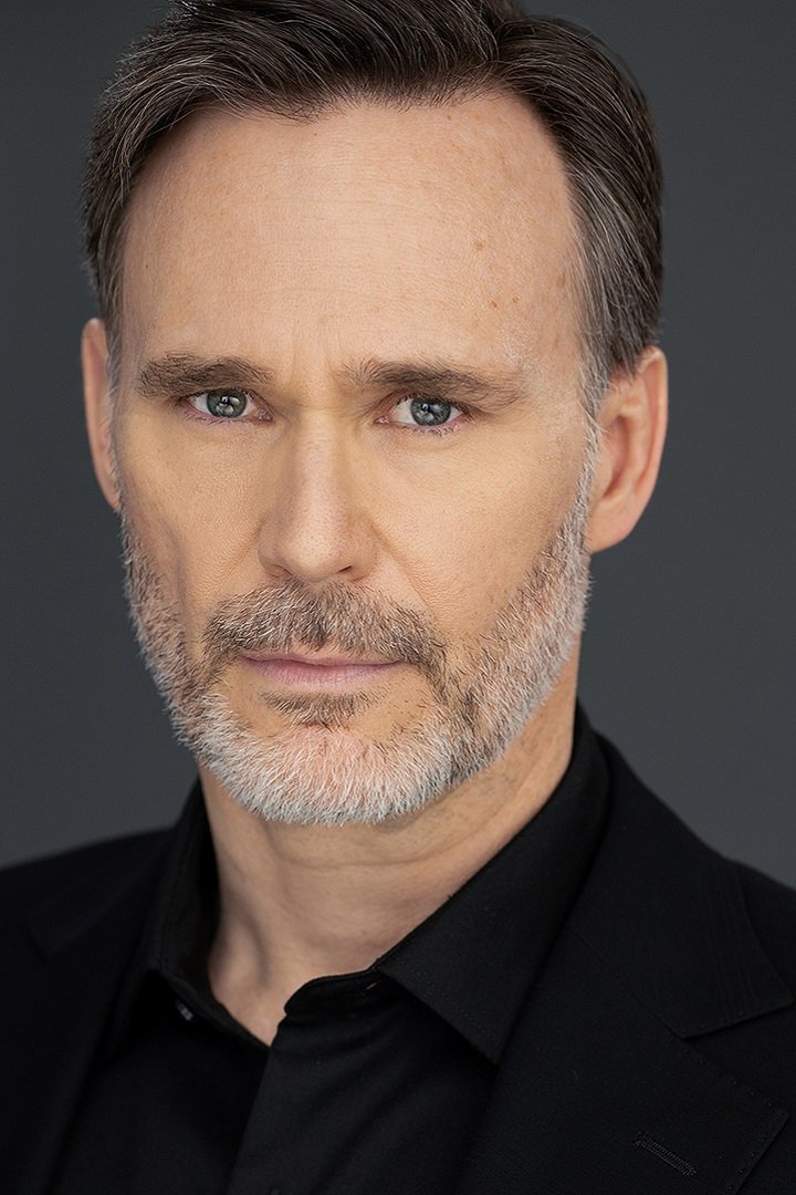 Фото  (Stuart James)