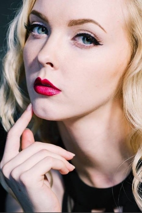 Фото  (Tara Nichol Caldwell)