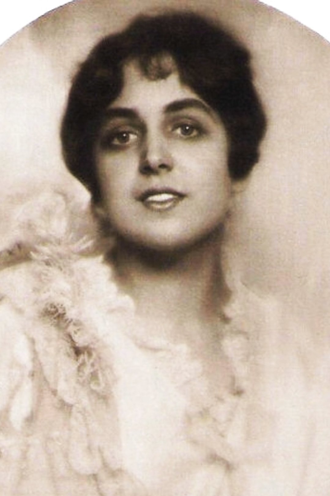 Фото  (Hella Moja)