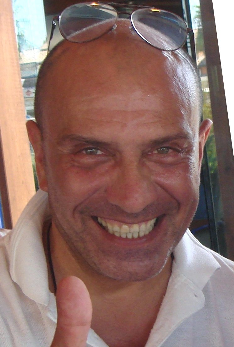 Фото  (Oscar Di Maio)