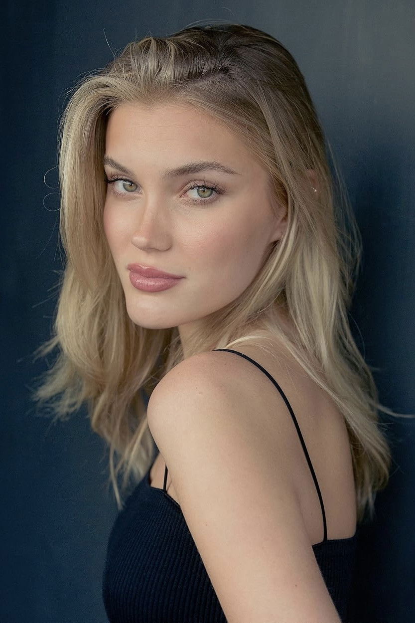 Фото  (Mimi Slinger)