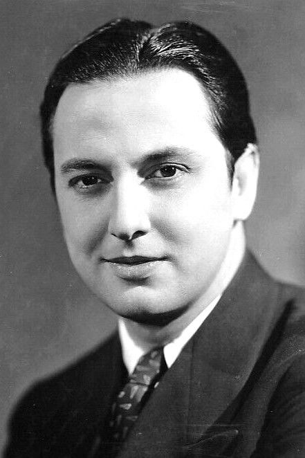 Фото  (Raul Roulien)