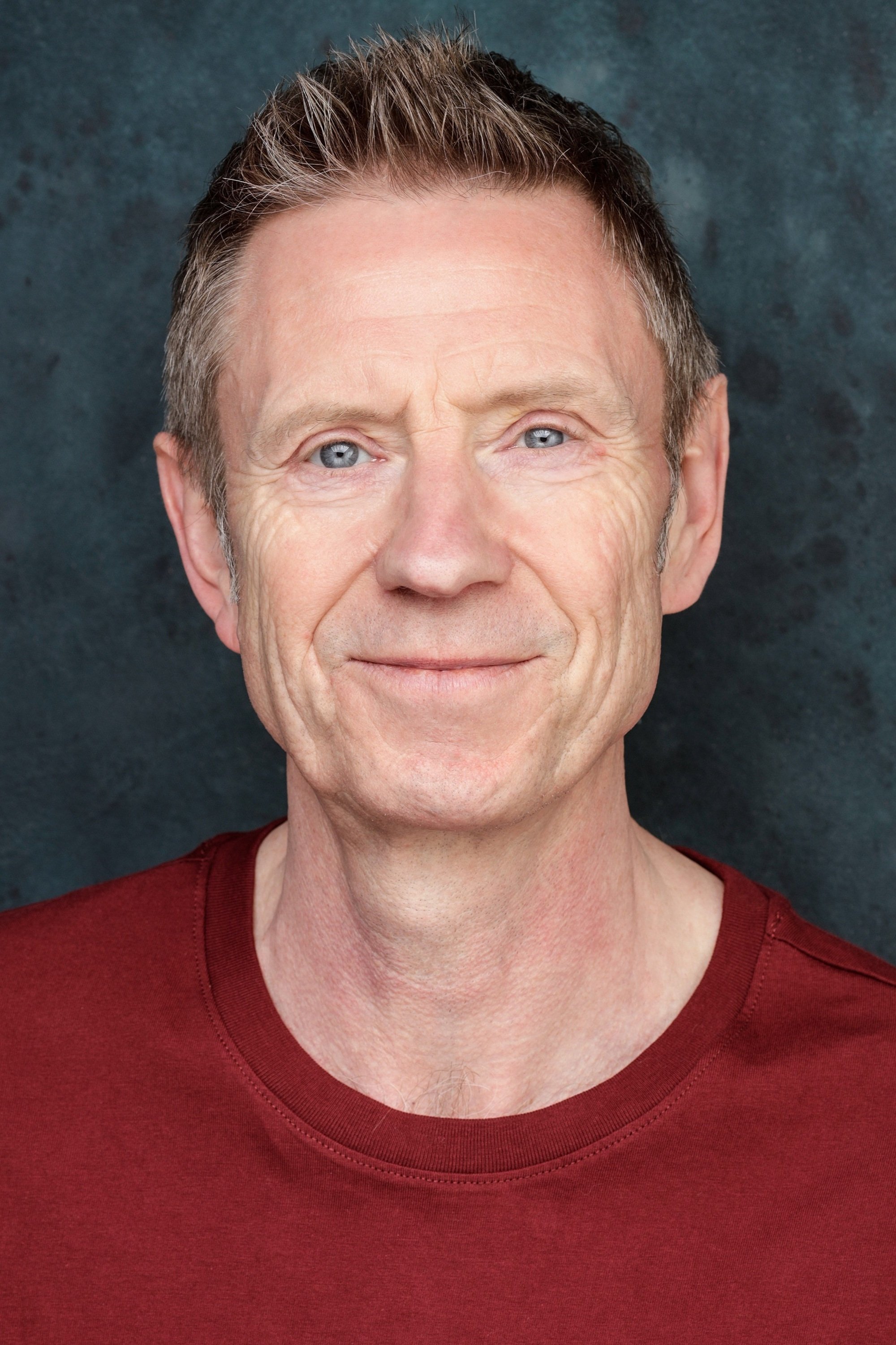 Фото  (Christopher Lloyd James)