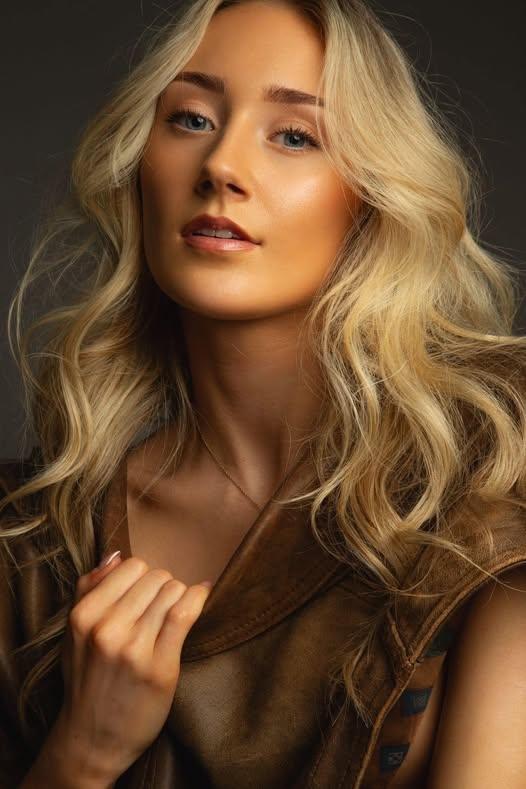 Фото  (Abbie Brown)