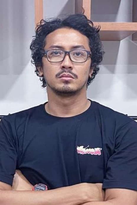Фото  (Gilang Bhaskara)
