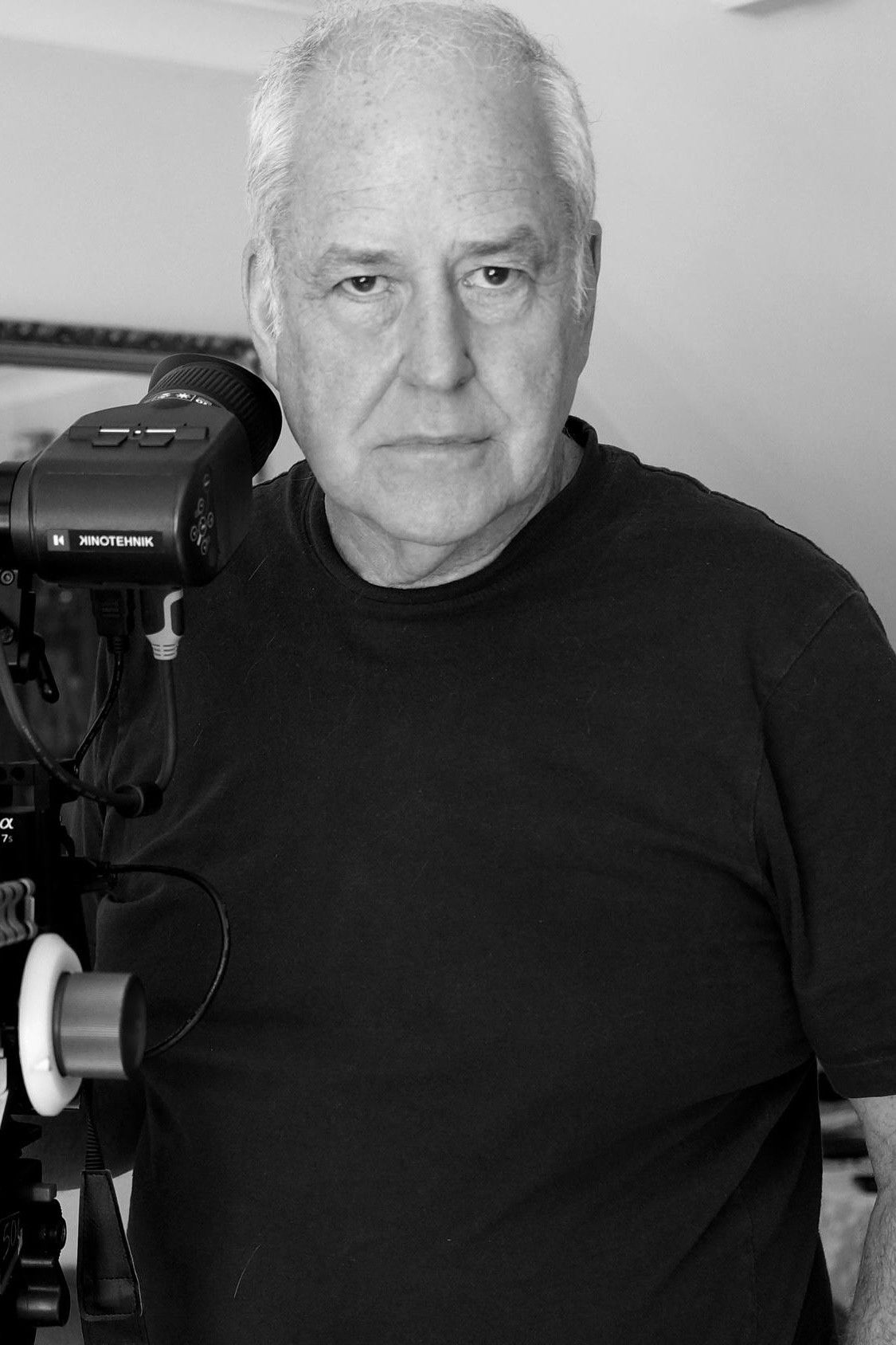 Фото  (Charles Marriott)