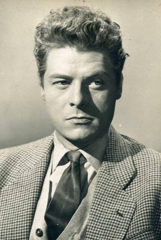Фото  (André Le Gall)
