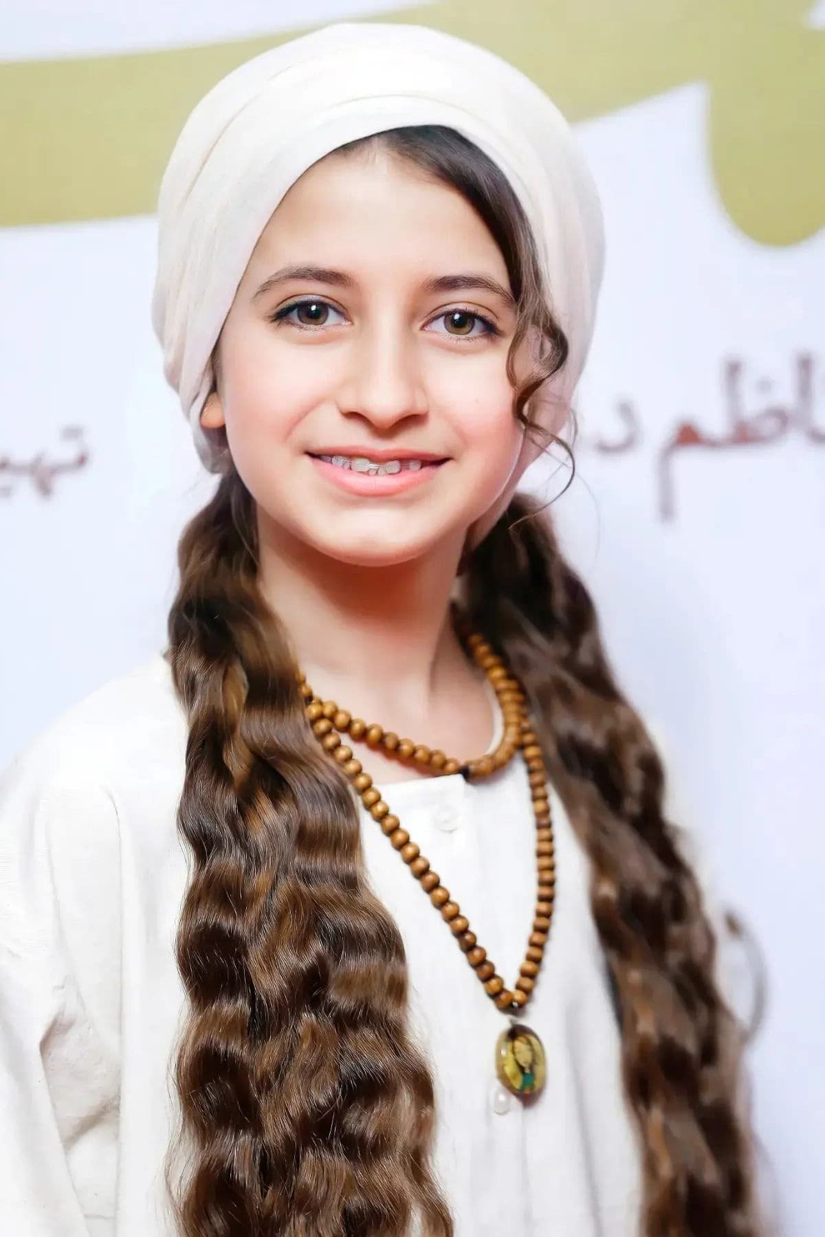 Фото  (Adrina Tousheh)