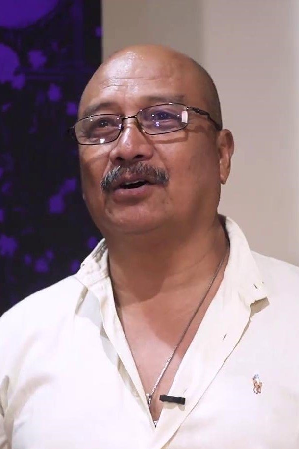 Фото  (Tom Olivar)