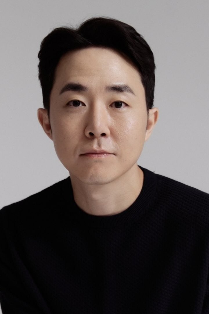 Фото  (Yoon Jung-wook)