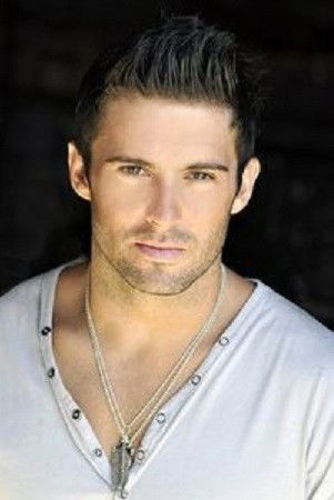 Фото  (Cory M. Grant)