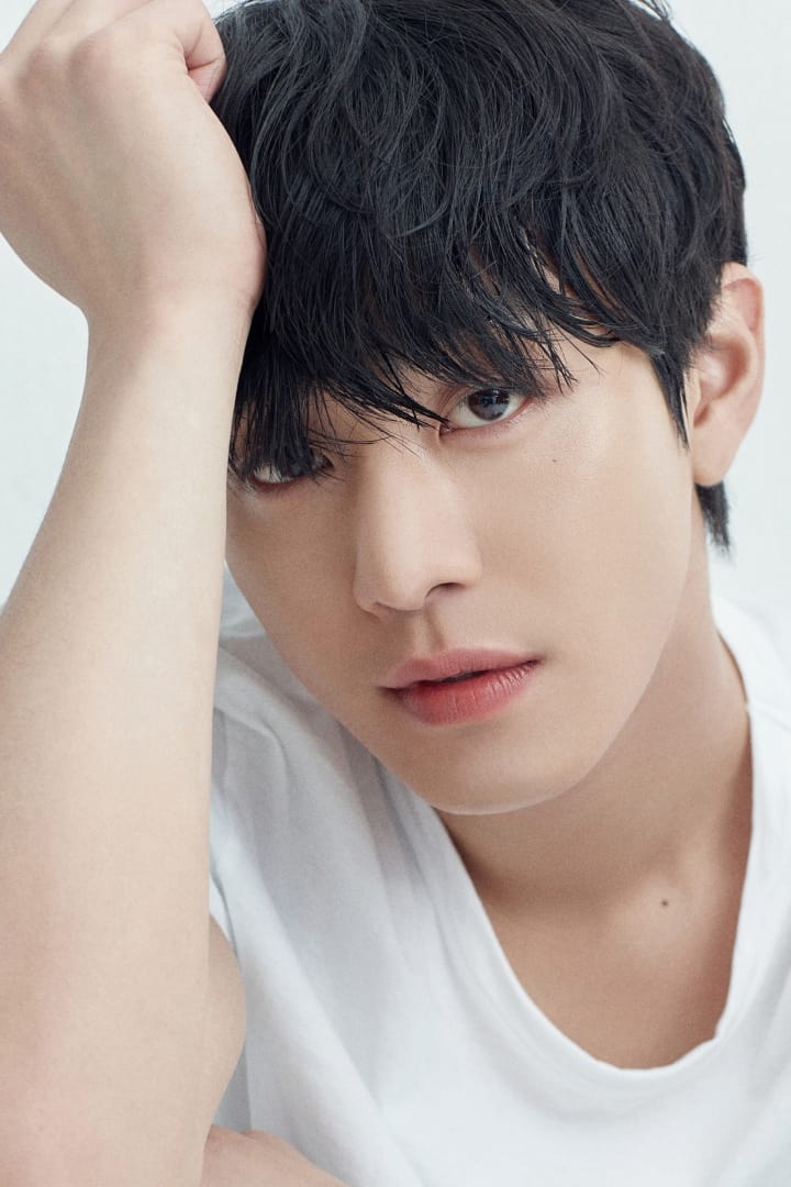 Фото  (Ahn Hyo-seop)
