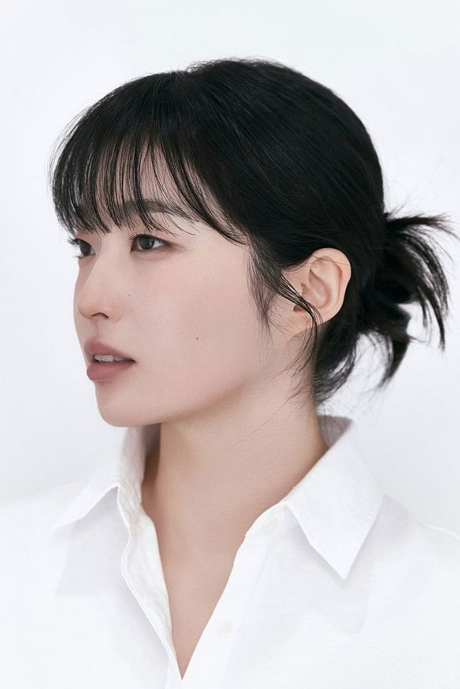 Фото  (Kang Chae-yun)