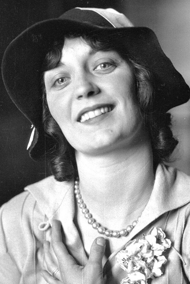 Фото  (Yvonne Gardelle)