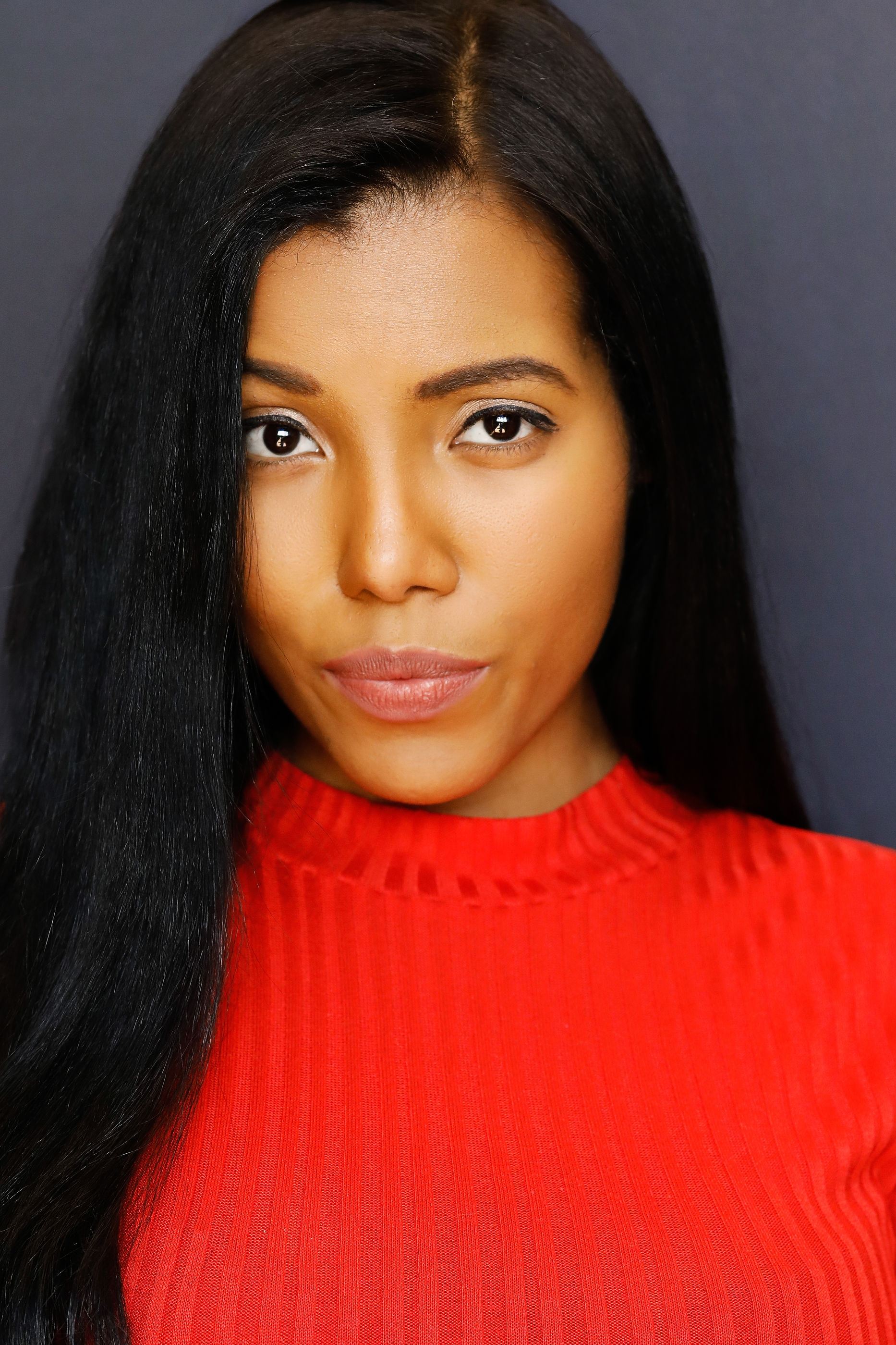 Фото  (Mariel Suarez)