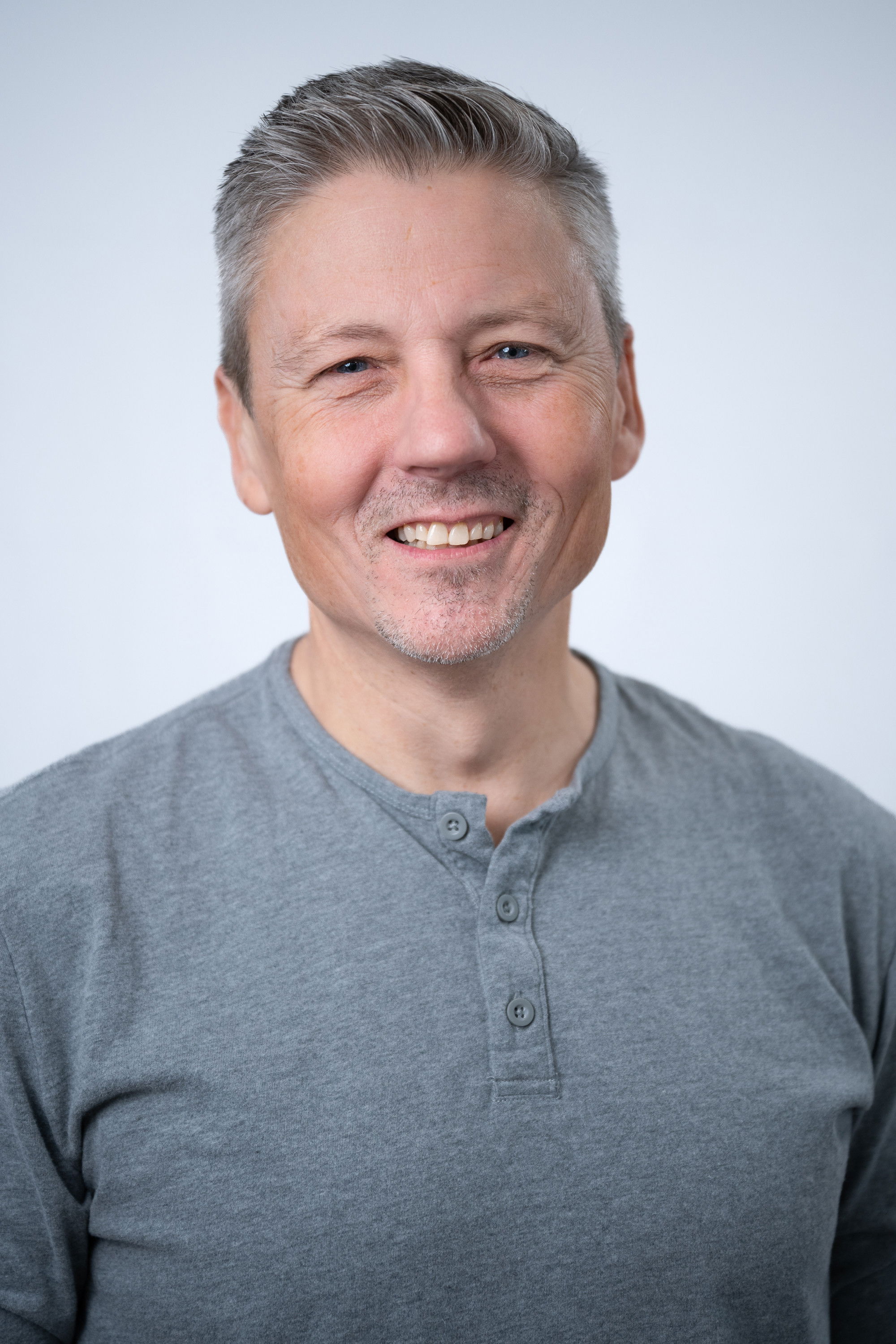 Фото  (Scott Gales)