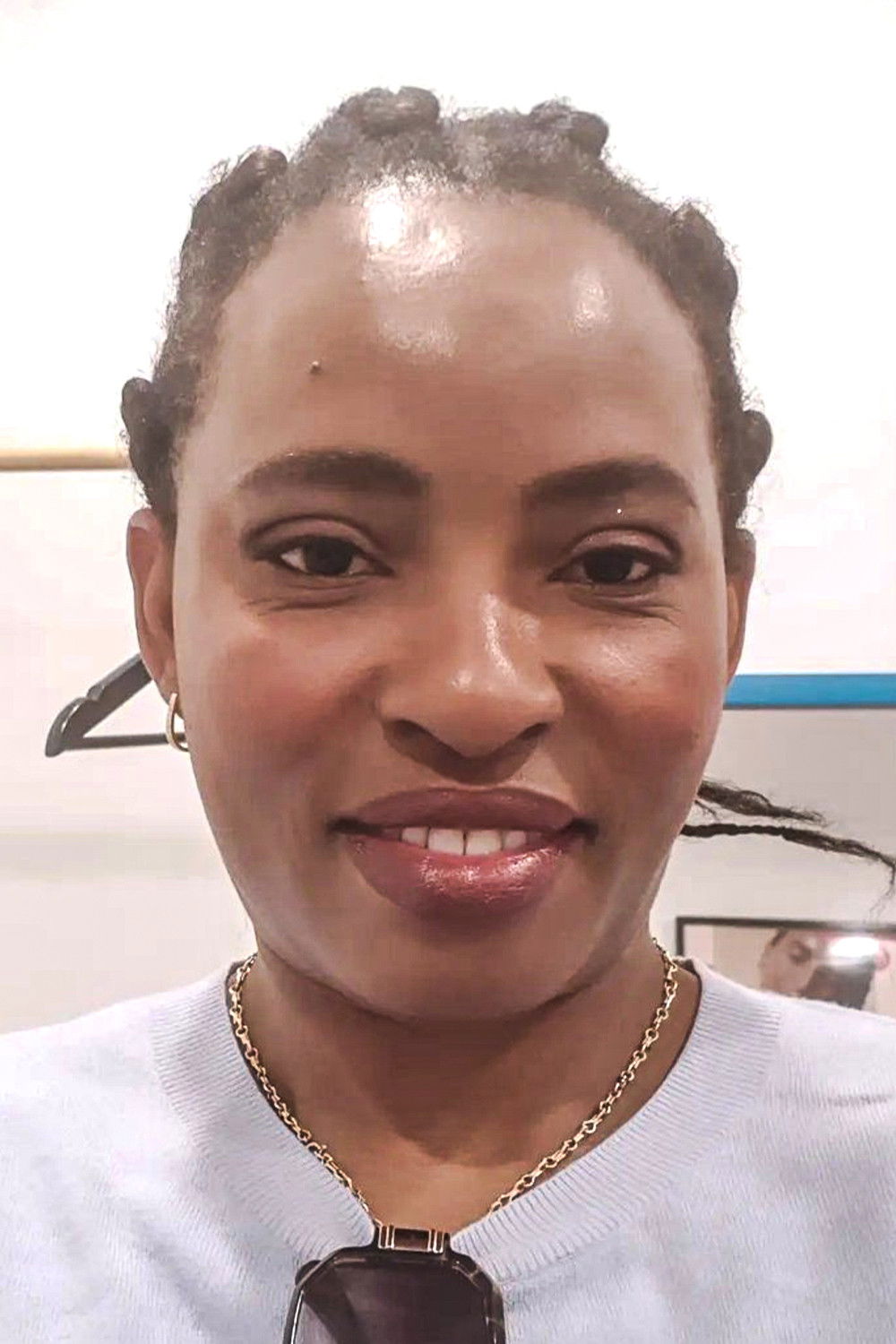 Фото  (Laureta Idika Uduma)