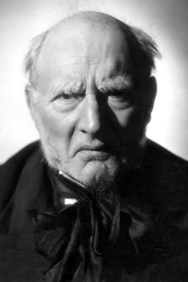 Фото  (Moore Marriott)