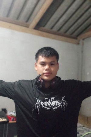 Фото  (Suwirot khongyuen)