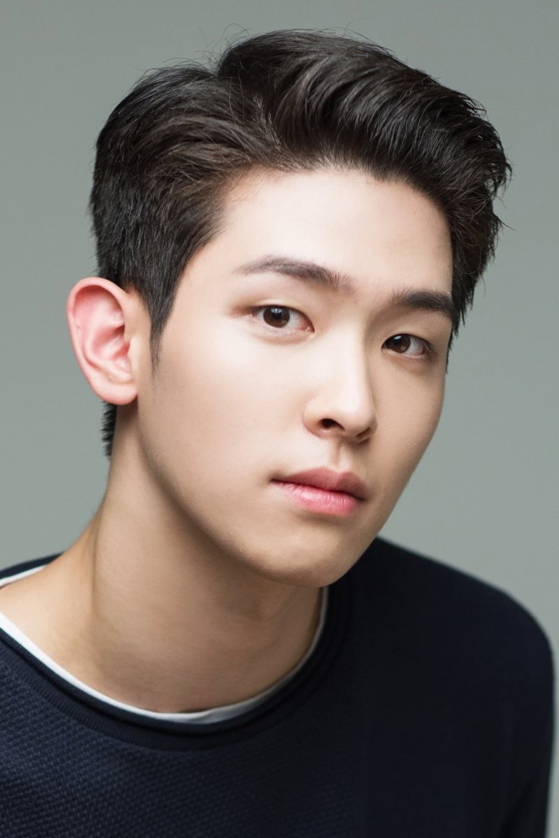Фото  (Lee Si-woo)