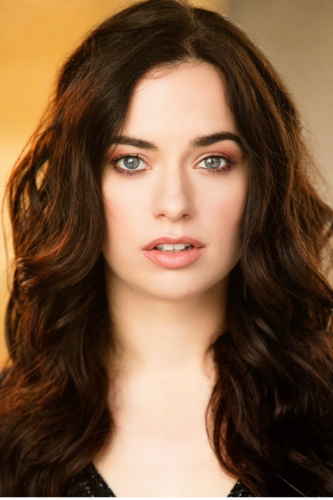 Фото  (Lauren Elyse Taylor)