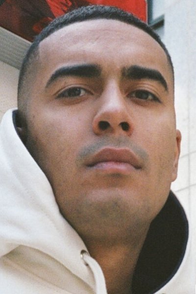 Фото  (Oliver Kesi Chambuso)