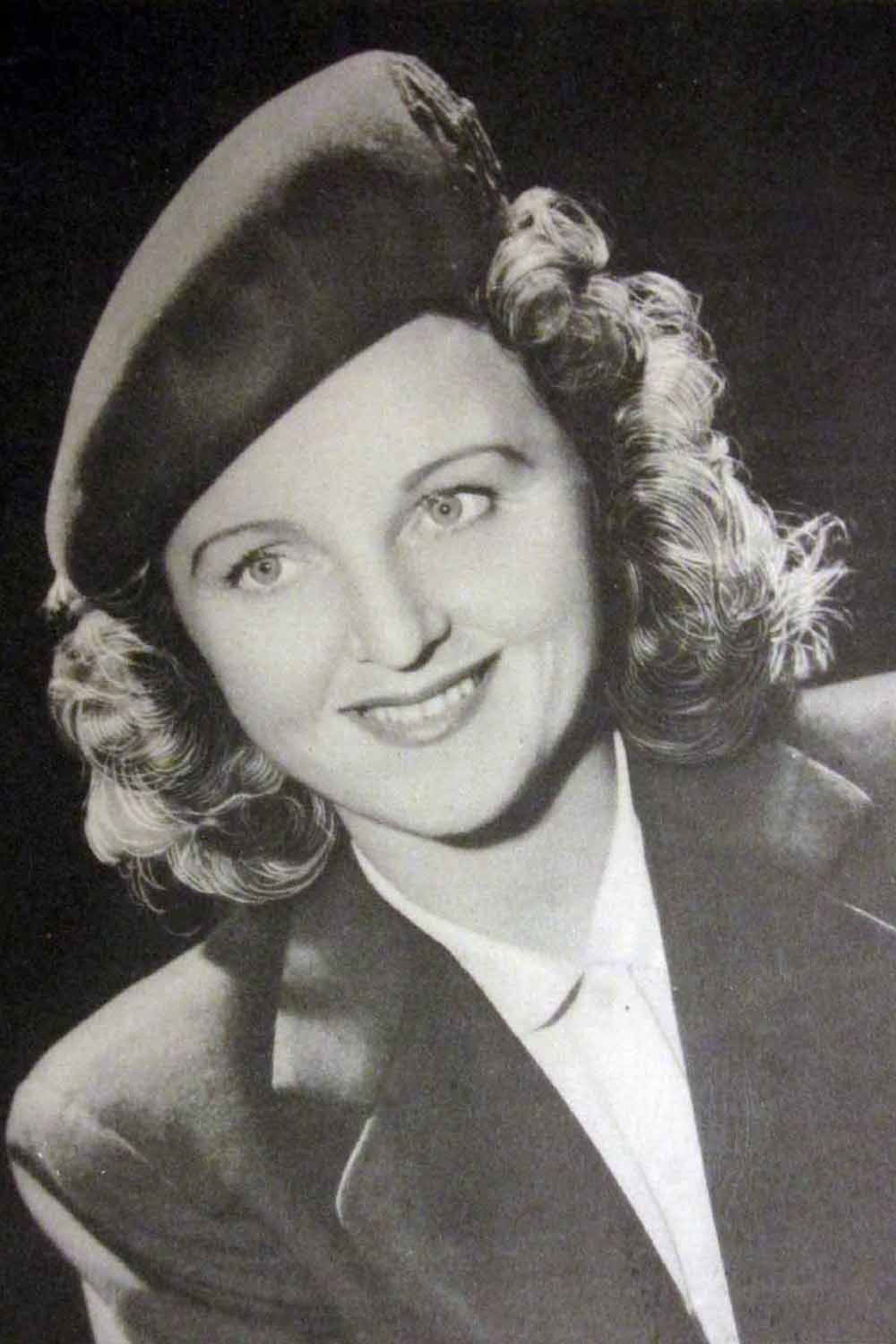 Фото  (Avril Angers)