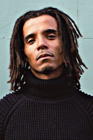 Фото  (Akala)