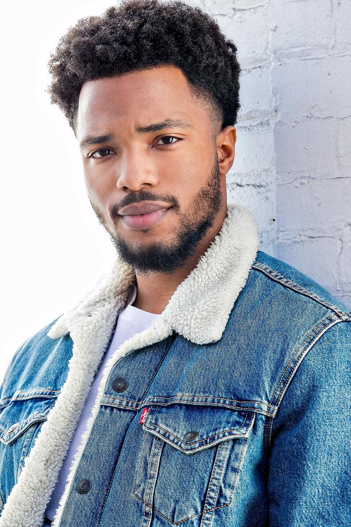 Фото  (Christopher Jefferson)