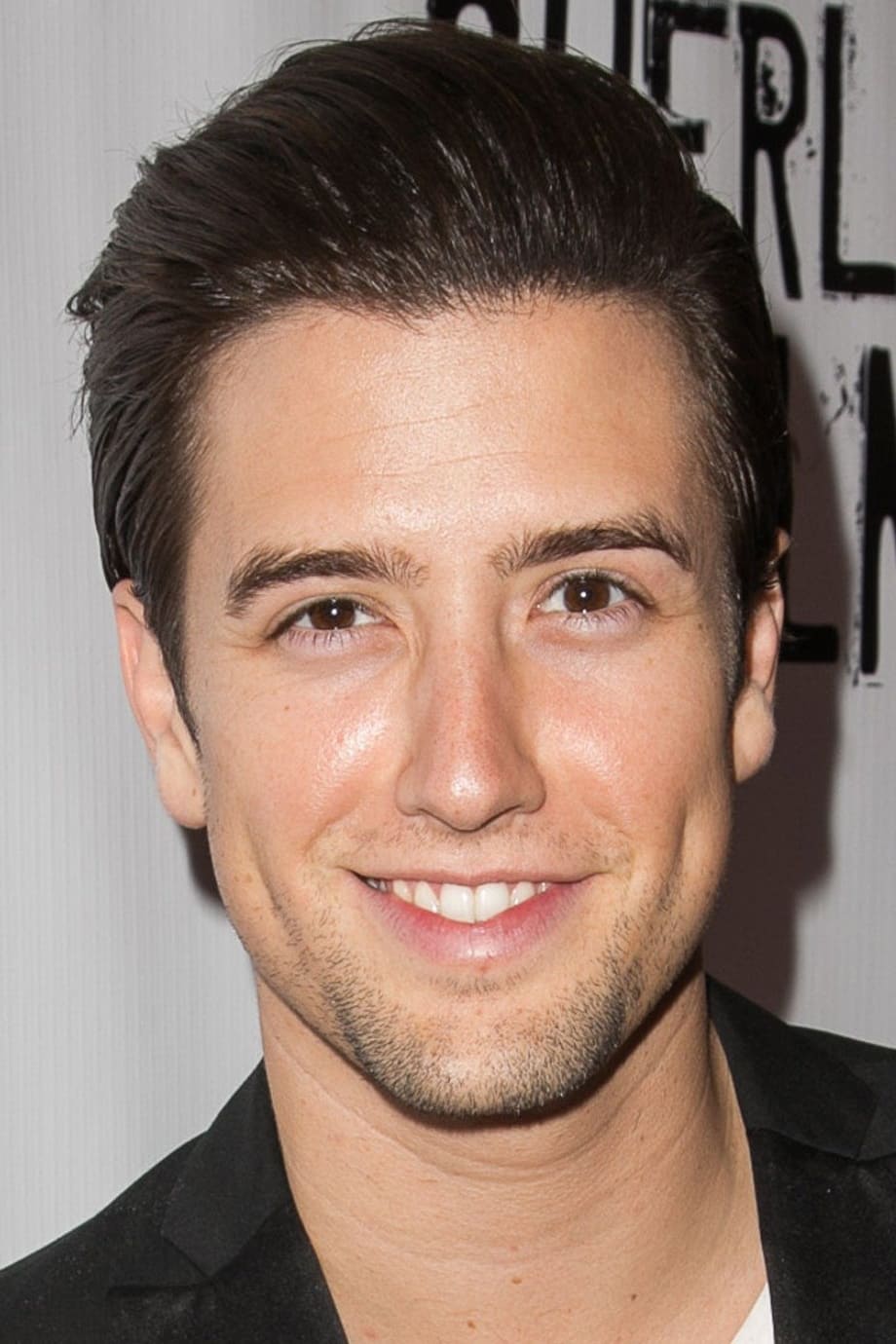 Фото  (Logan Henderson)