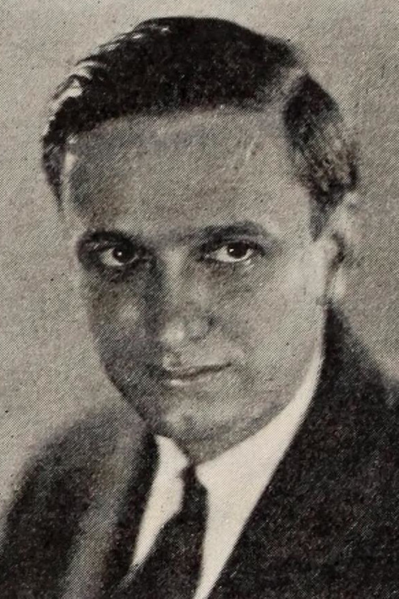 Фото  (Howard J. Green)