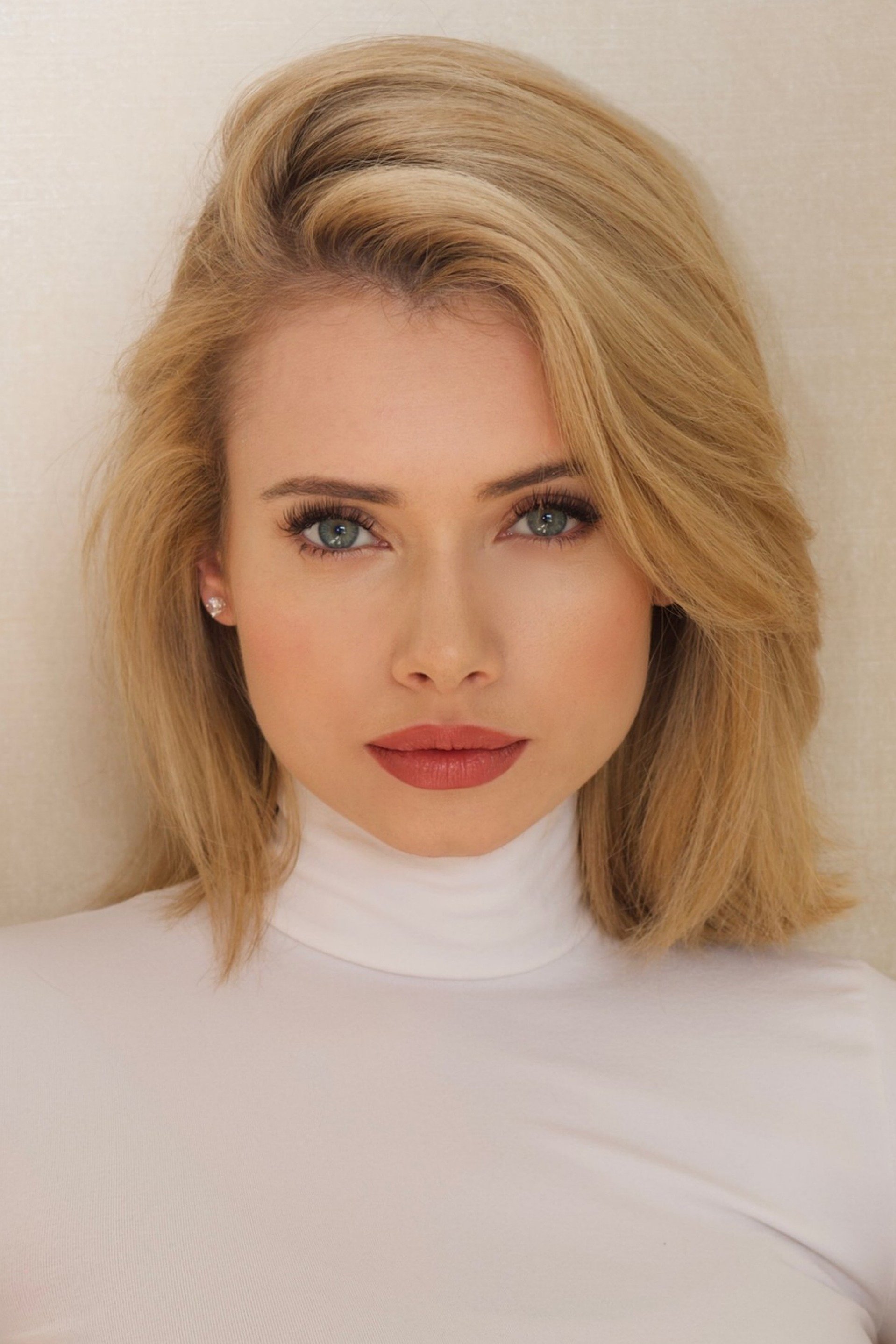 Фото  (Agathe Levi)