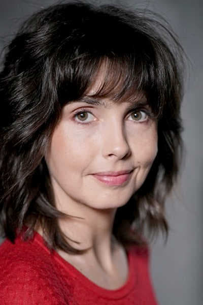 Фото Емілі Казенав (Émilie Cazenave)