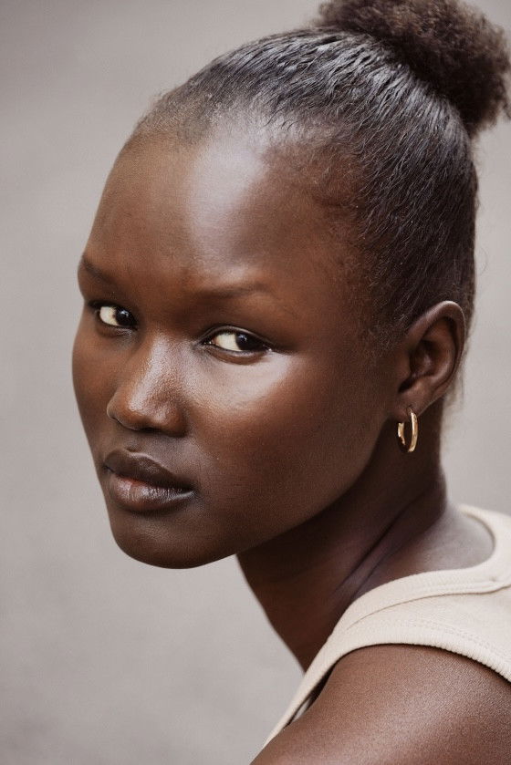 Фото  (Abény Nhial)