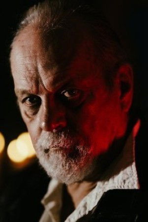 Фото  (James Avalon)