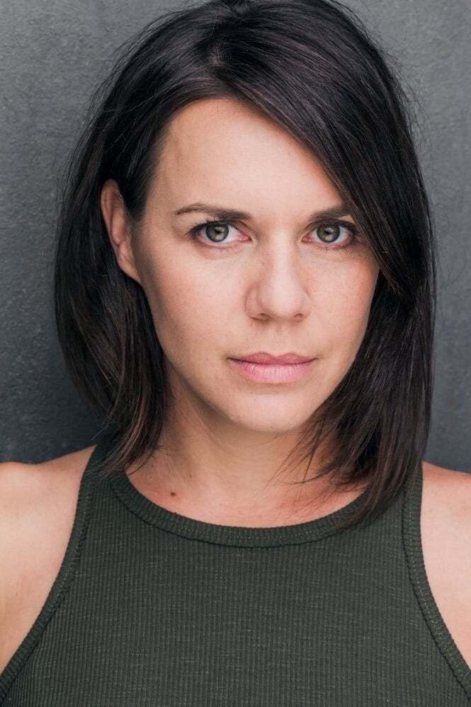 Фото  (Kasey Buckley)