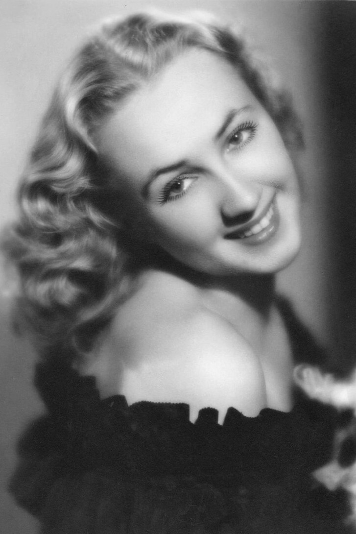 Фото  (Nora Cífková)