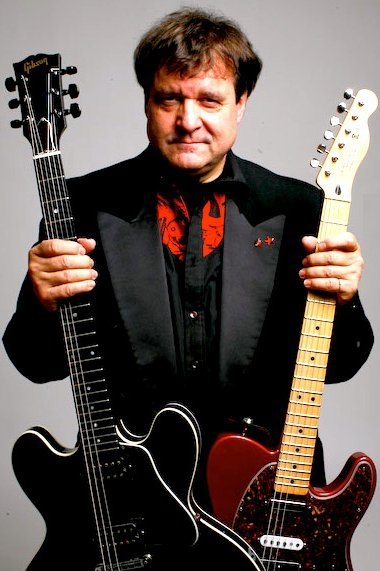 Фото  (Joe Bouchard)