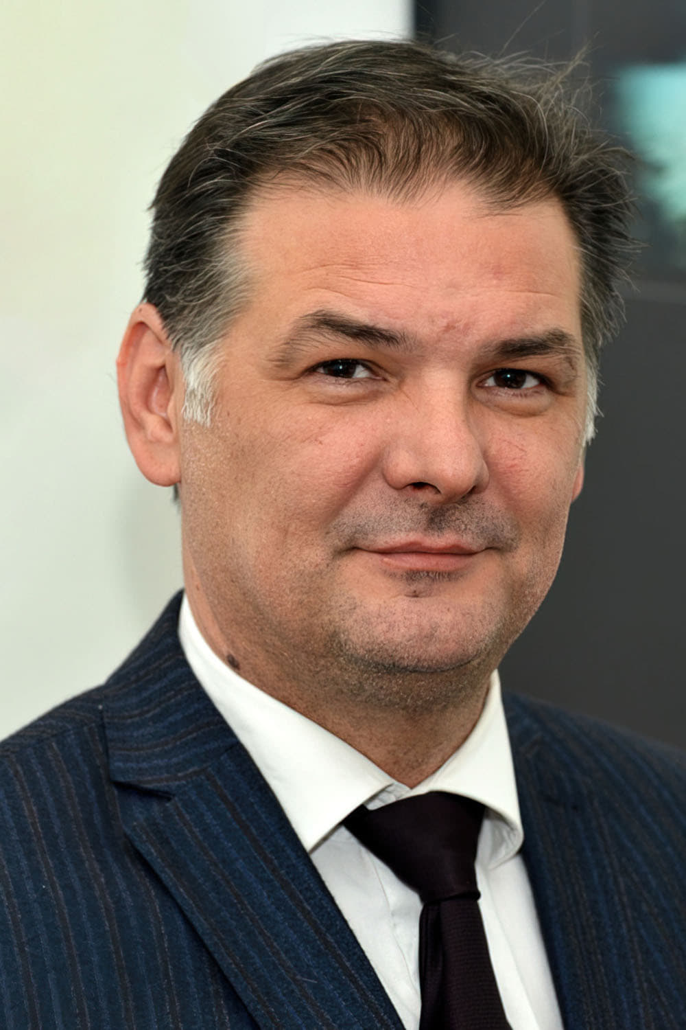 Фото  (Mirvad Kurić)