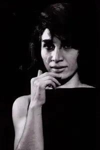 Фото  (Forugh Farrokhzad)