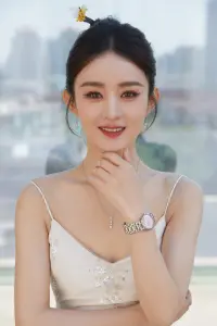 Фото Чжао Ліін (Zhao Liying)
