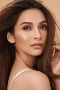 Фото  (Jennylyn Mercado)